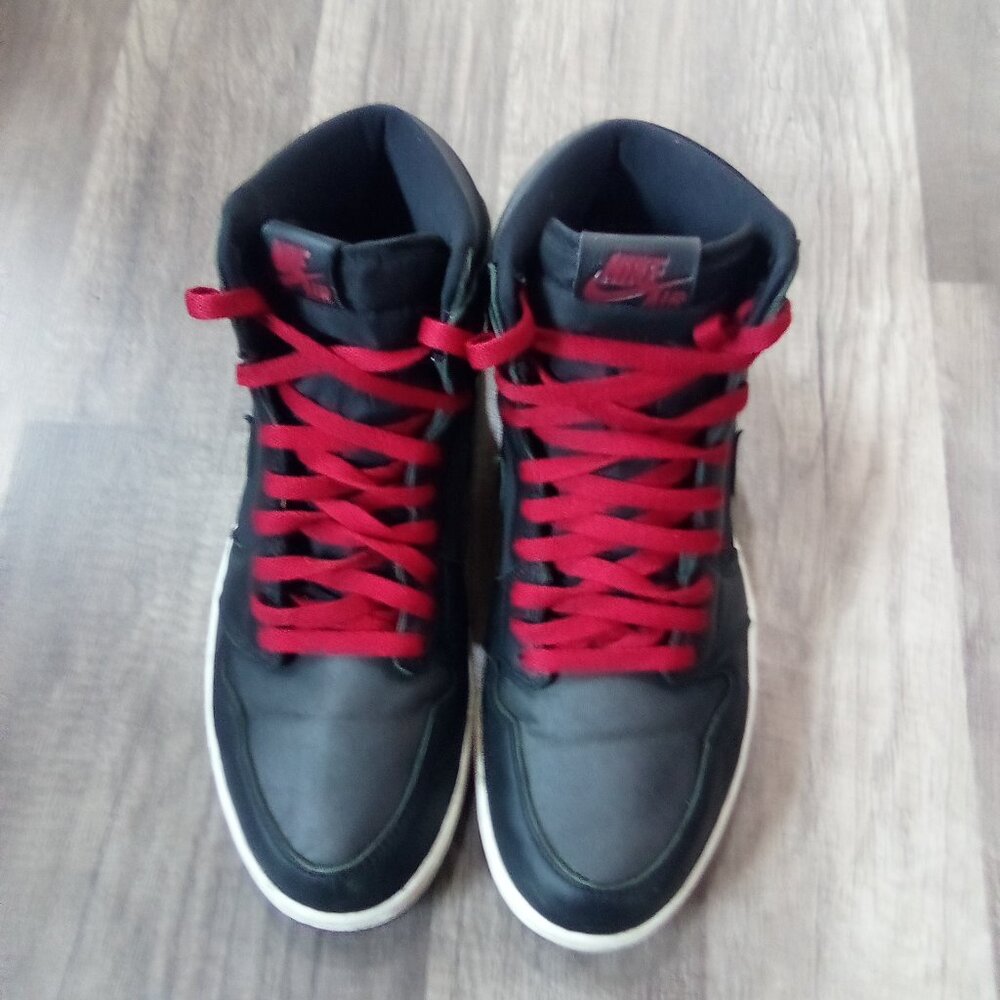 Jordan retro OG High black gym red sneakers